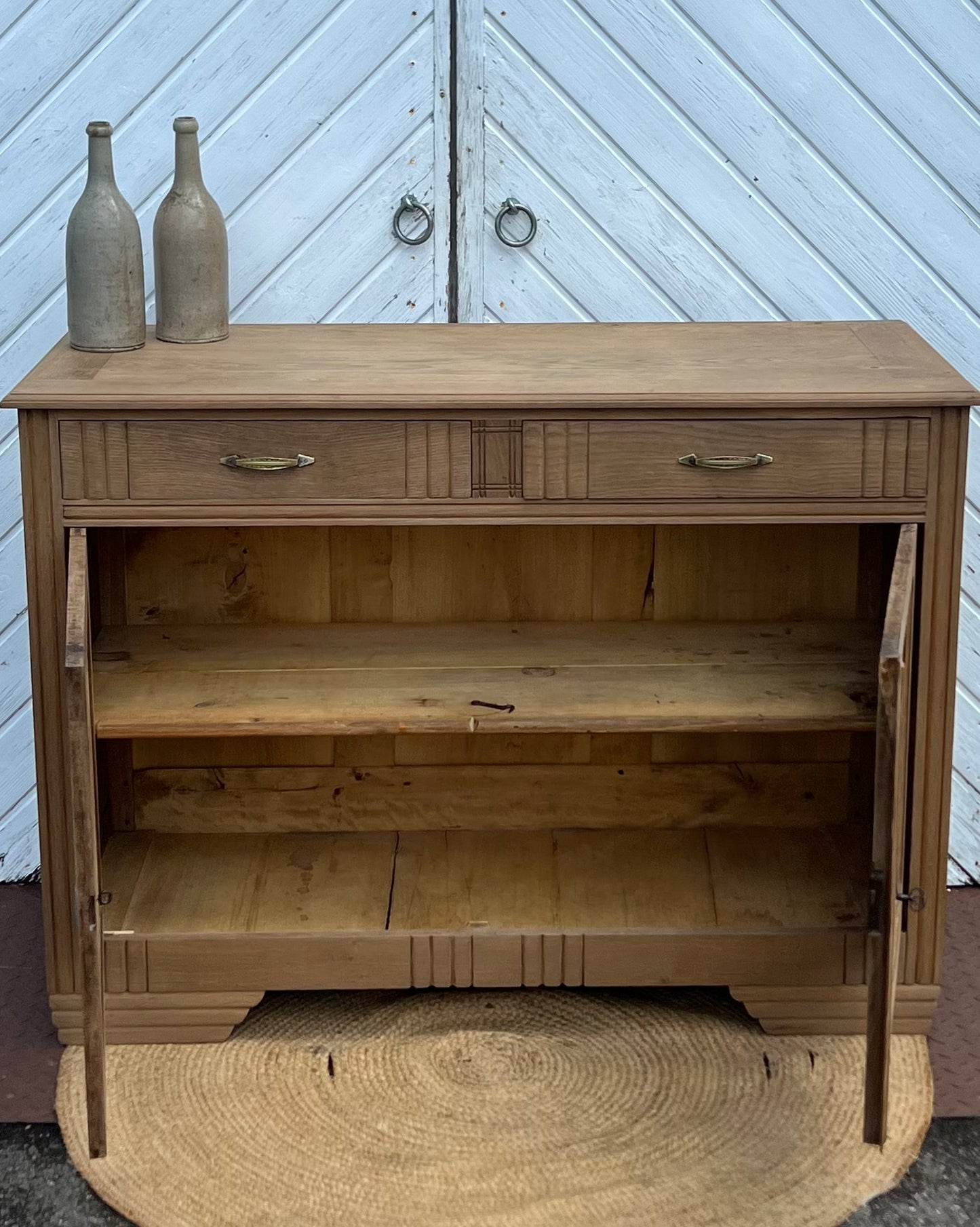Buffet ancien en chêne massif brut 2 tiroirs