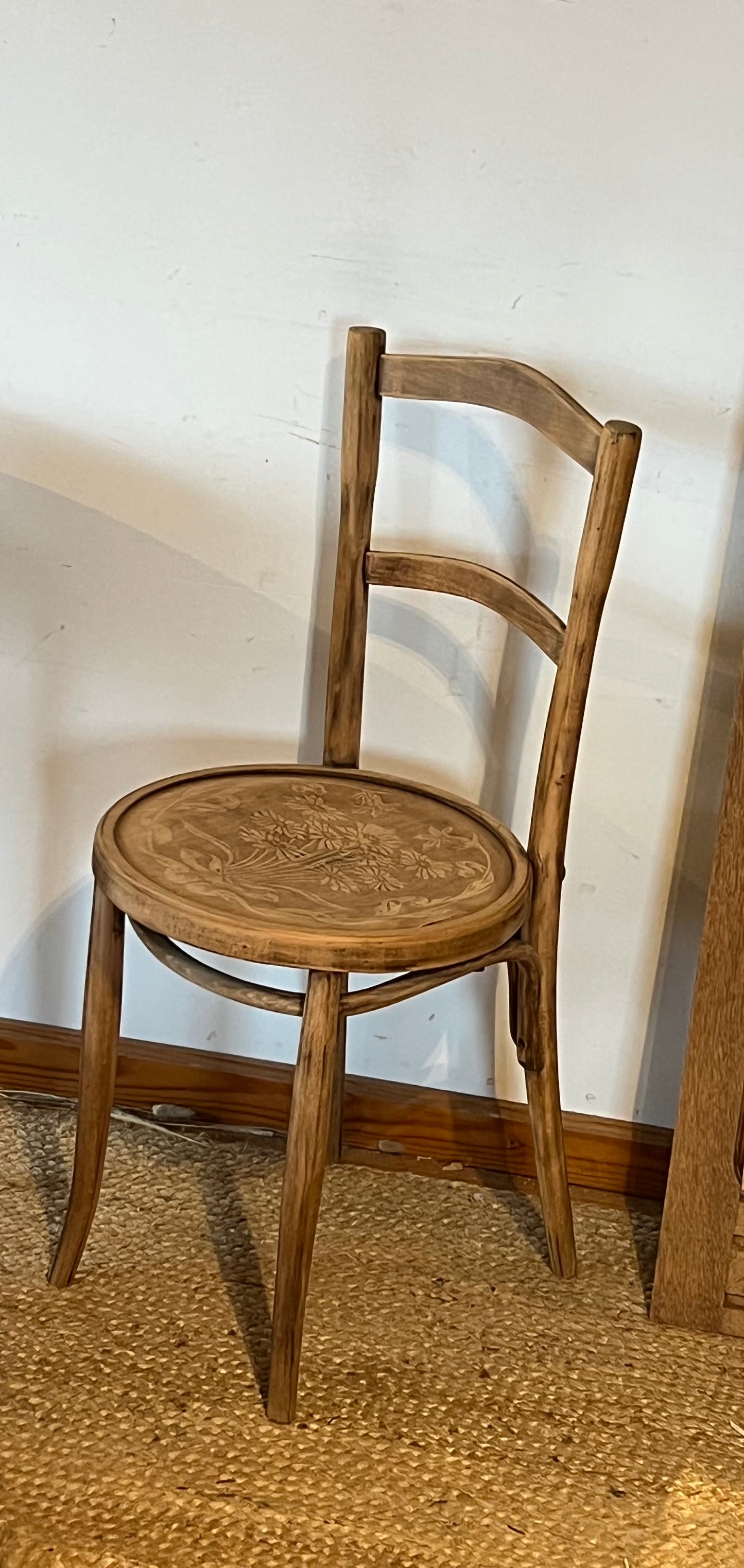 1 chaise bistrot vintage en bois brut