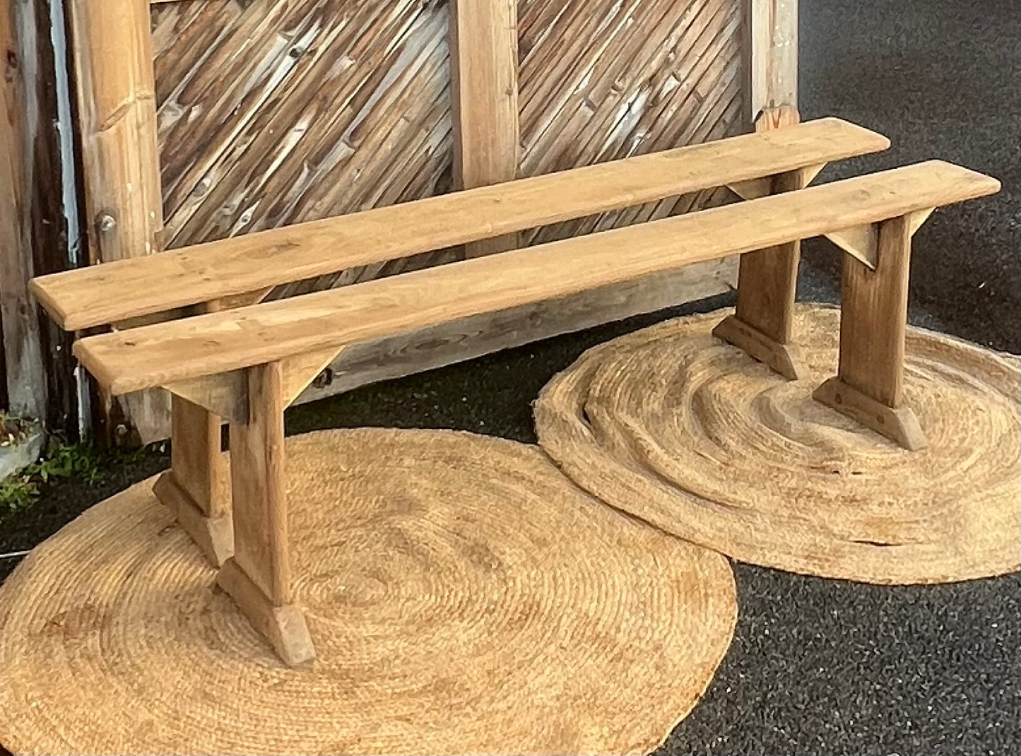 2 bancs de ferme anciens en chêne massif brut