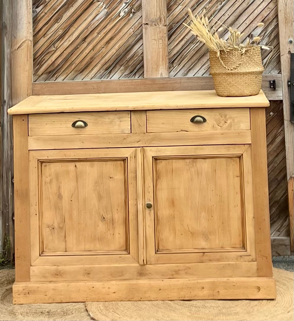 Buffet ancien en bois massif brut 2 tiroirs