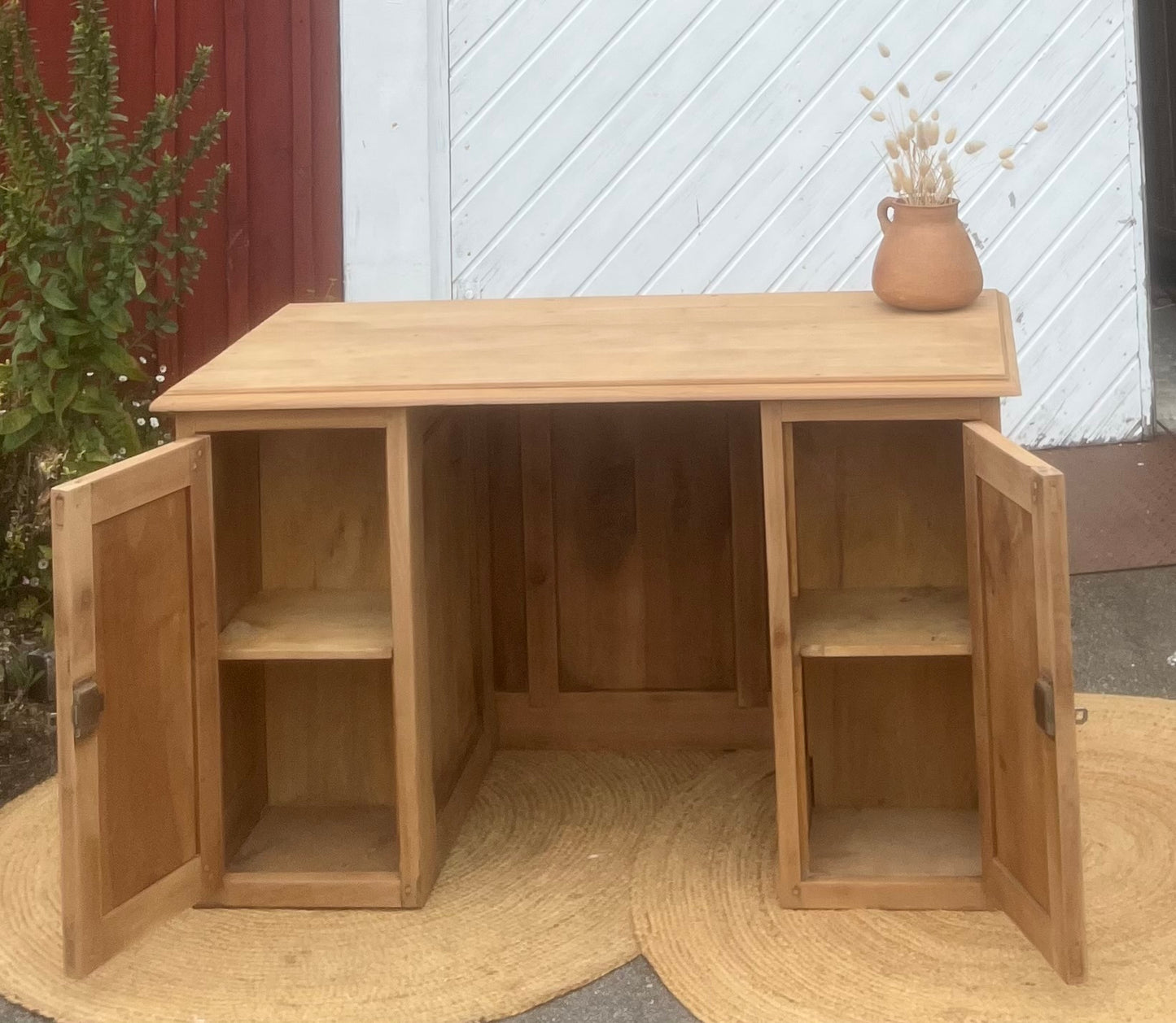 Bureau ancien en bois massif brut 4 portes