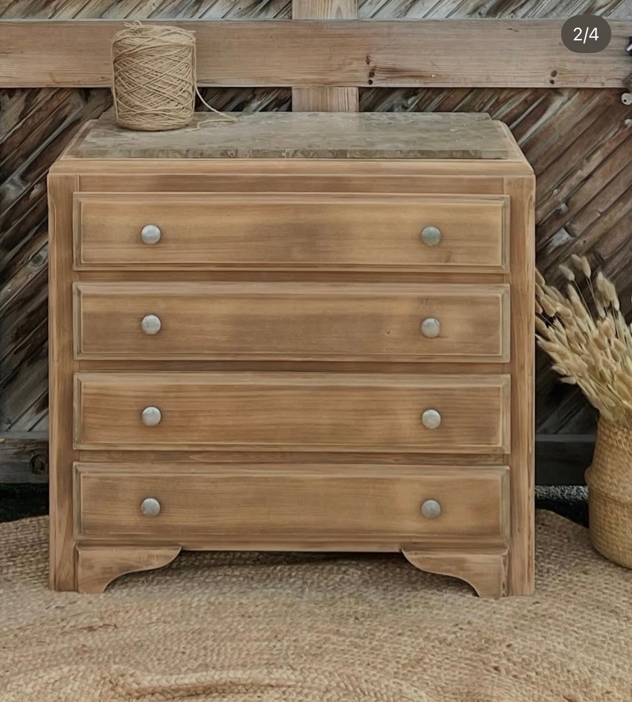 Commode ancienne en bois massif brut et marbre beige