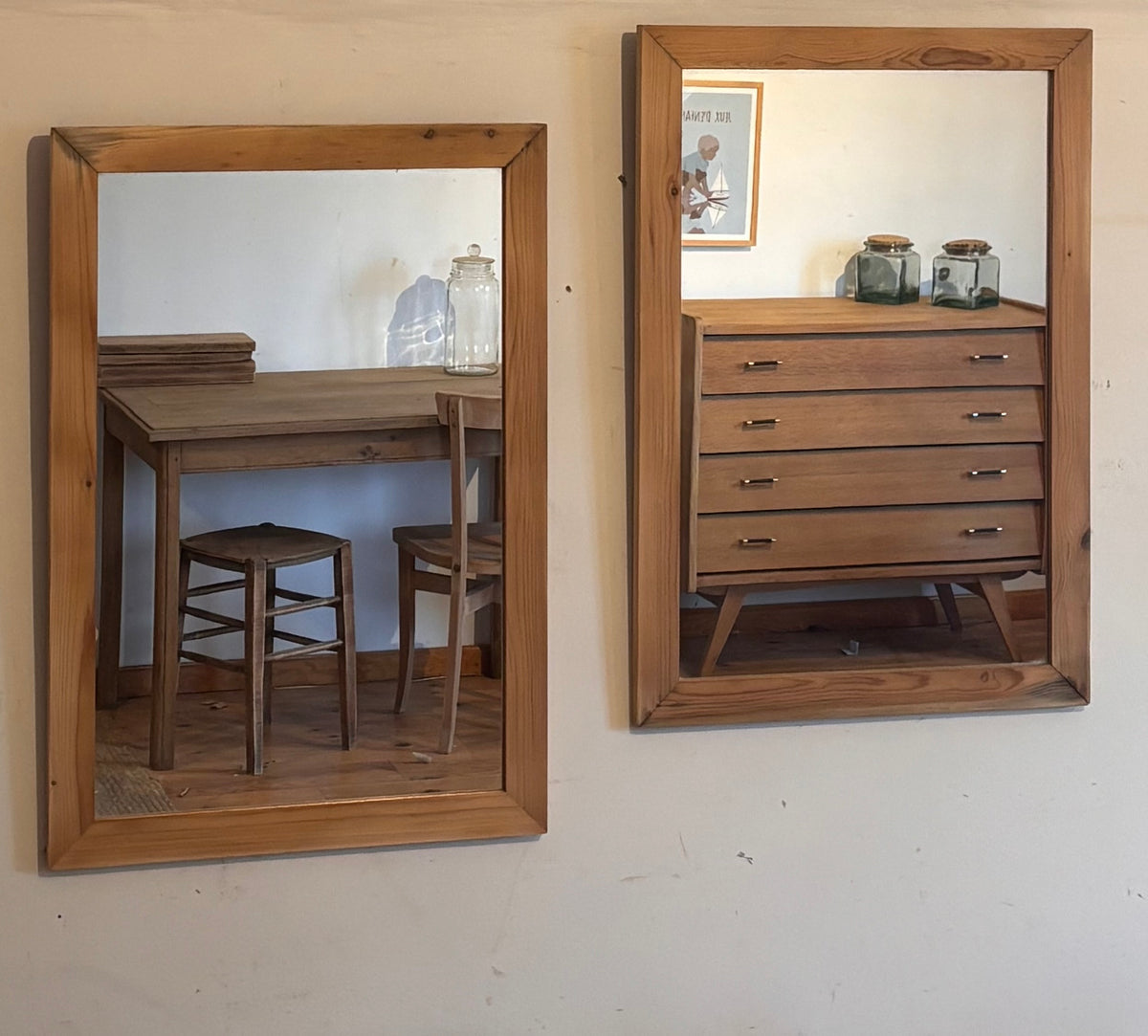 Paire de miroirs vintage anciens en bois massif brut