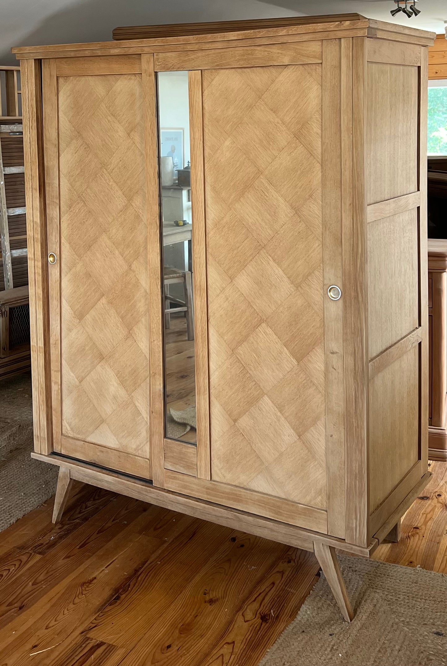 Armoire penderie vintage des années 60 en chêne brut
