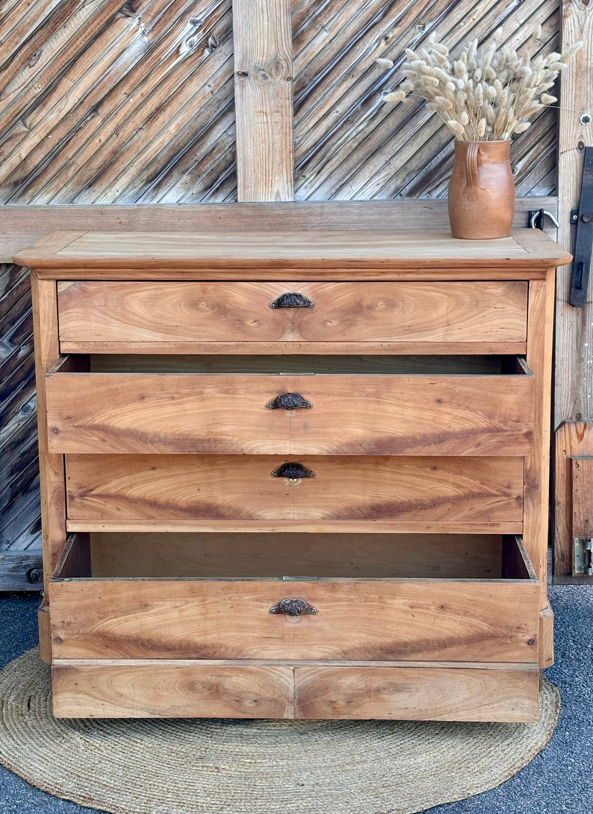 Grande commode ancienne en bois massif brut 4 tiroirs