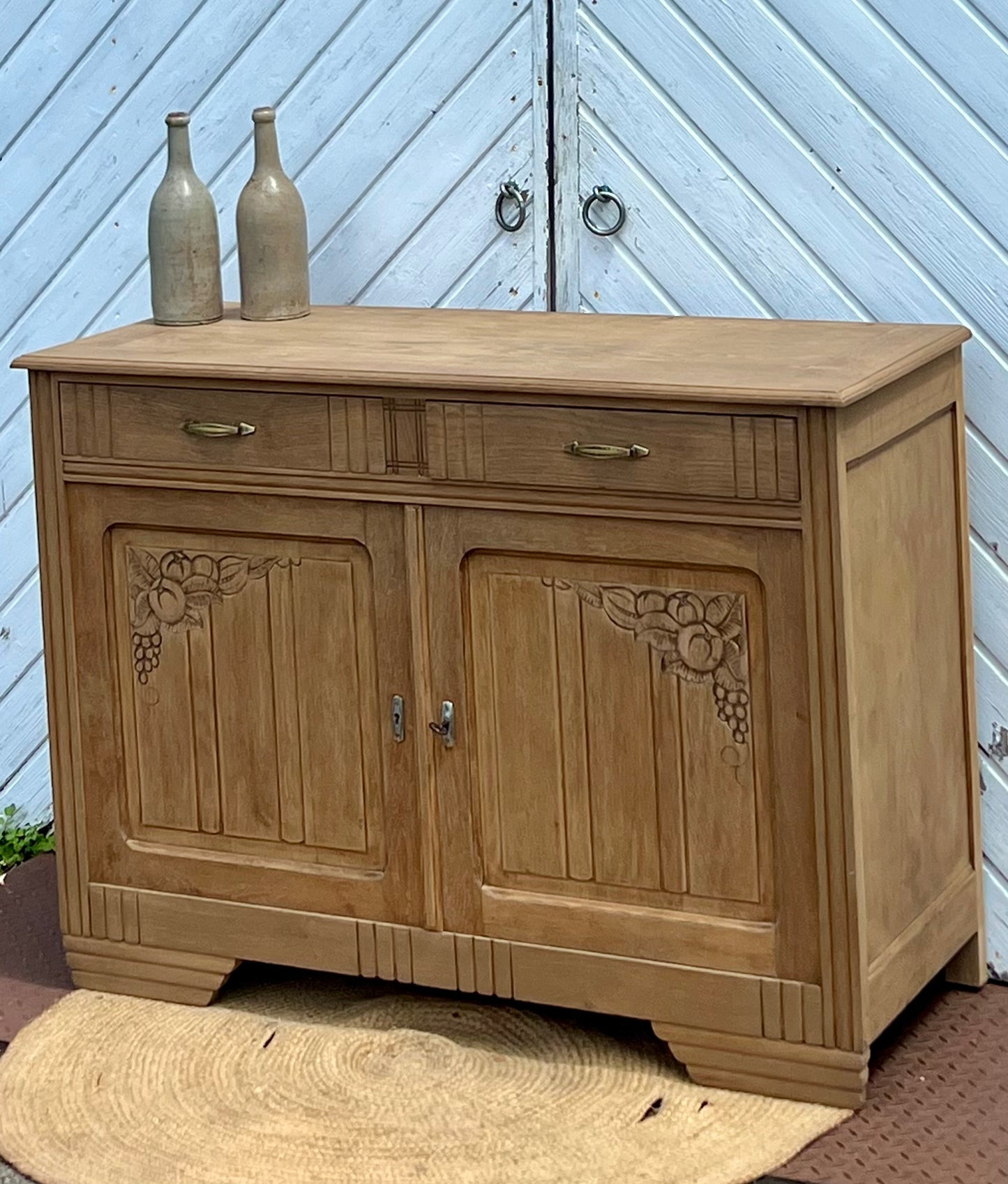 Buffet ancien en chêne massif brut 2 tiroirs