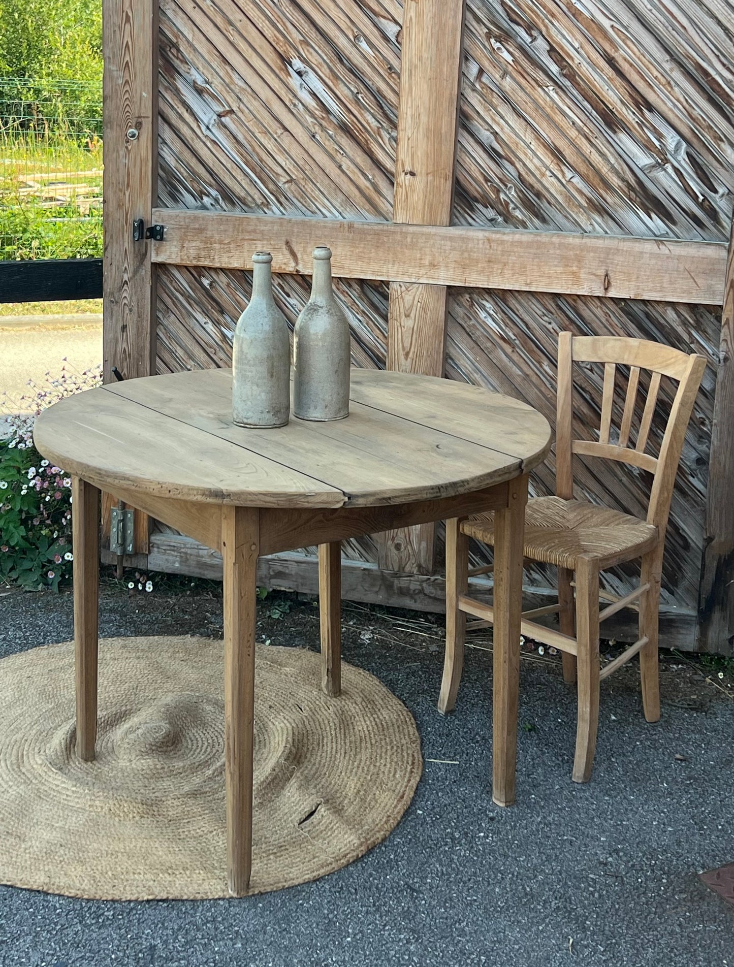 Table ronde ancienne en chêne massif brut