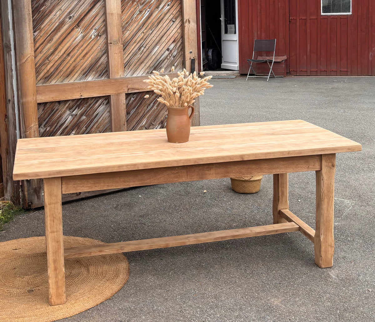 Grande table de ferme ancienne rénovée en chêne massif brut