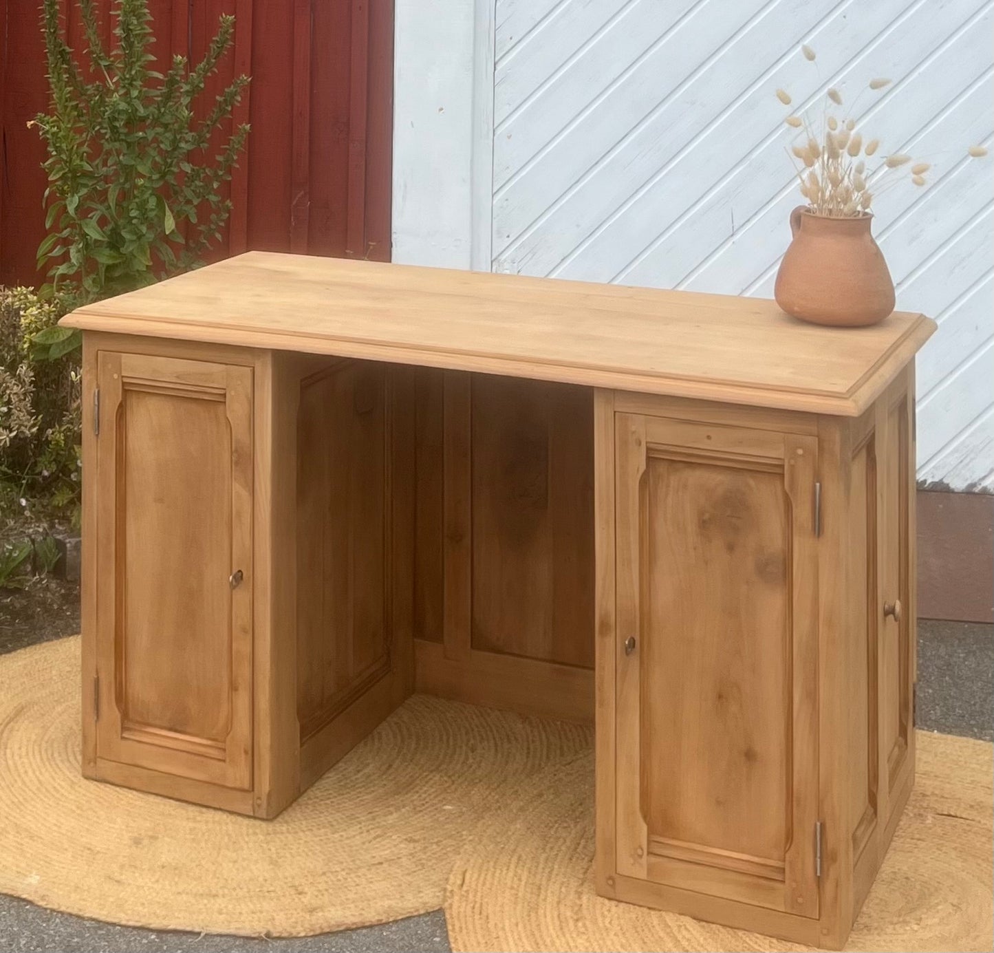 Bureau ancien en bois massif brut 4 portes