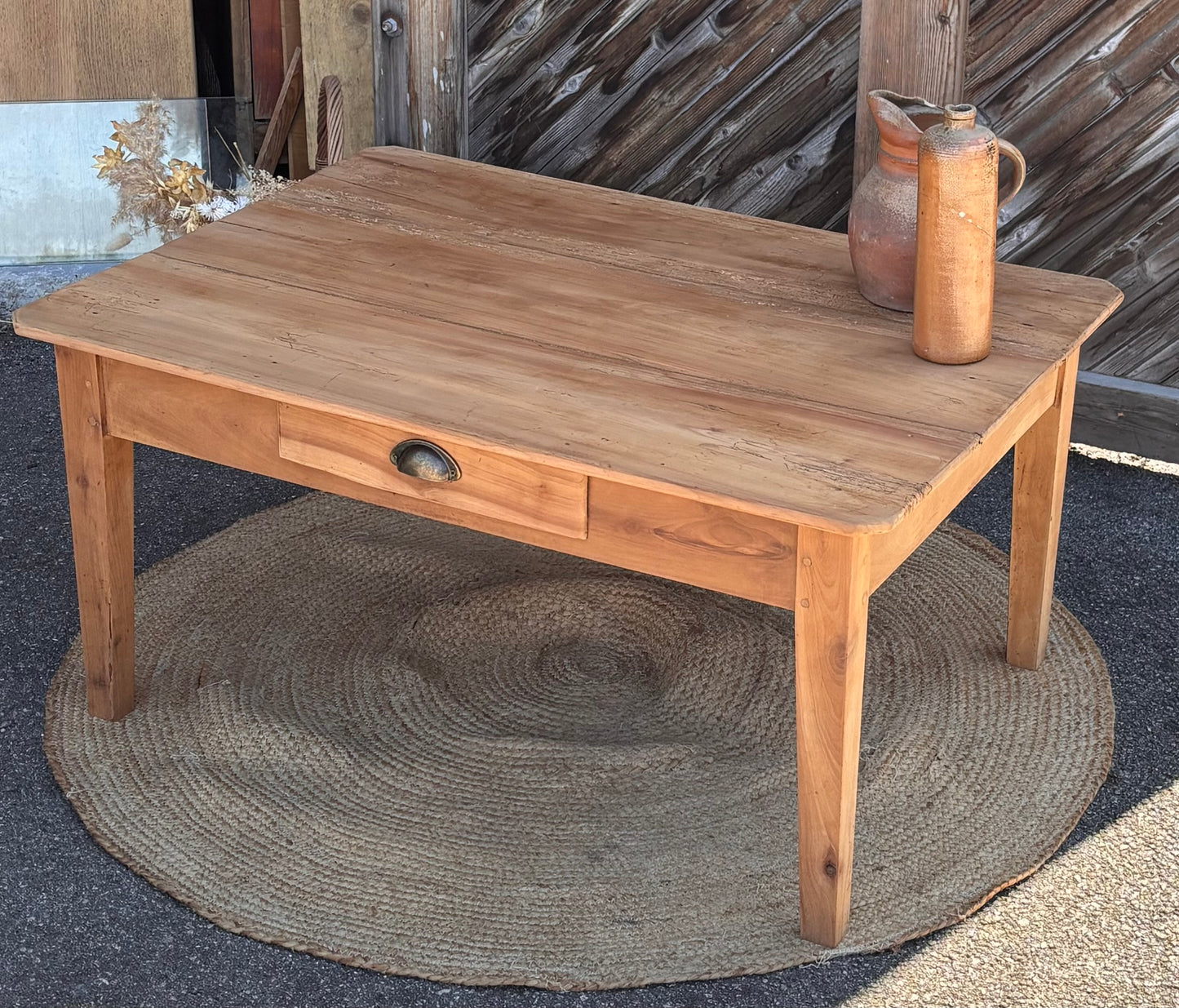 Table basse de ferme ancienne 1 tiroir en bois massif brut