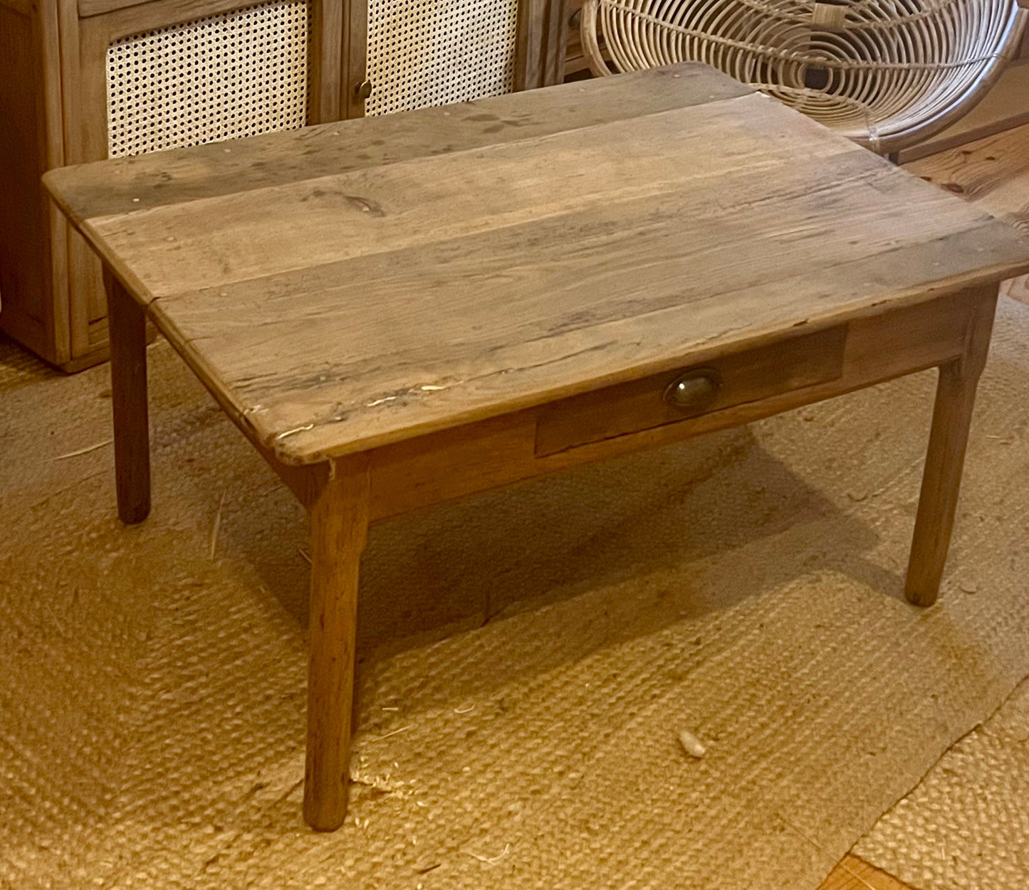 Table basse de ferme ancienne en chêne massif brut
