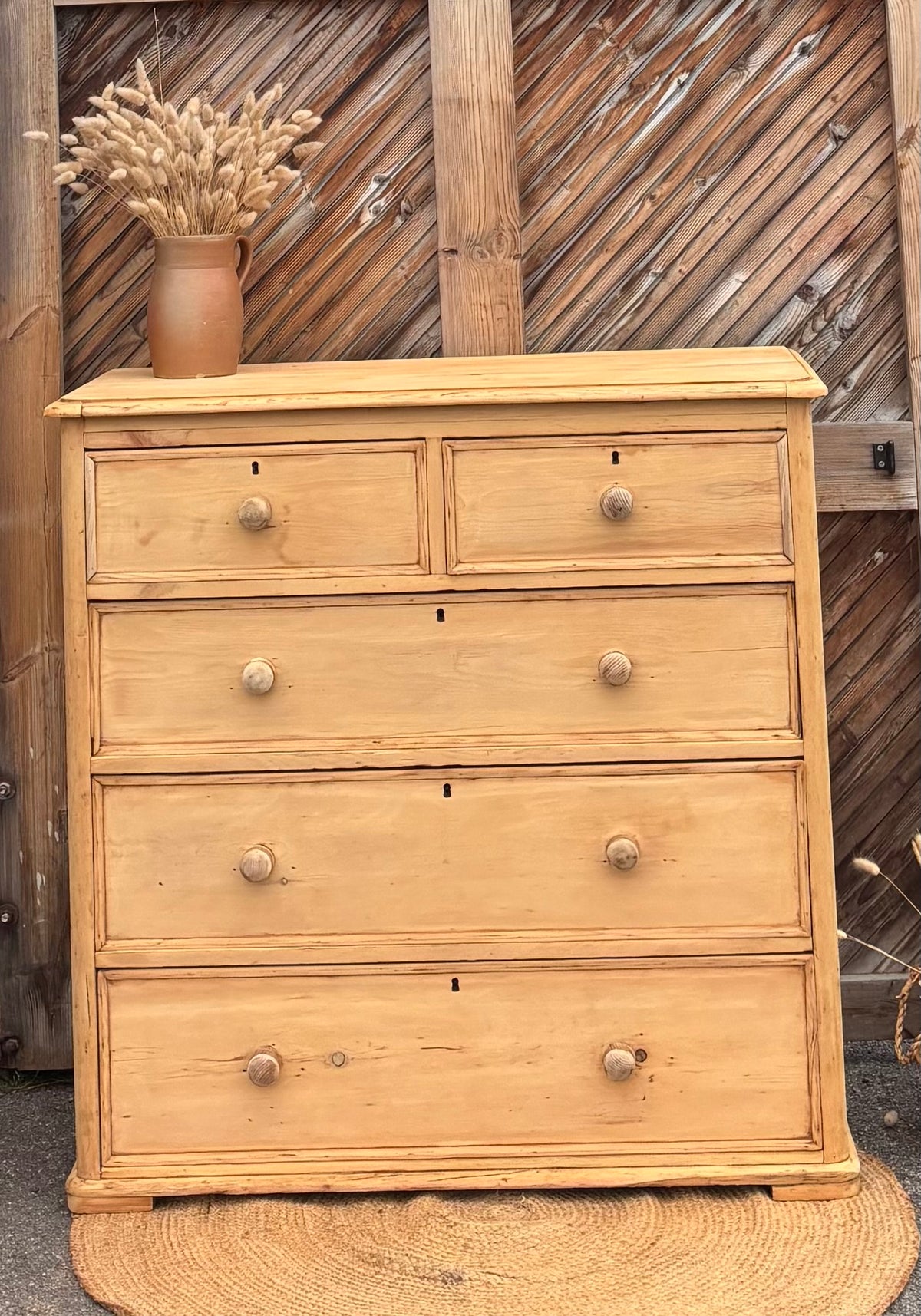 Commode anglaise ancienne 5 tiroirs en bois massif brut - pitchpin