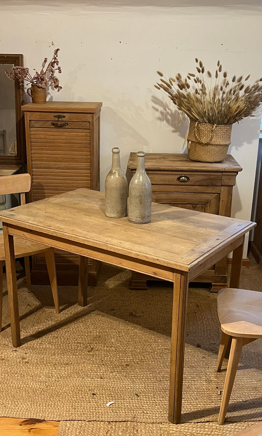 Table ancienne en chêne massif brut 4/6 personnes
