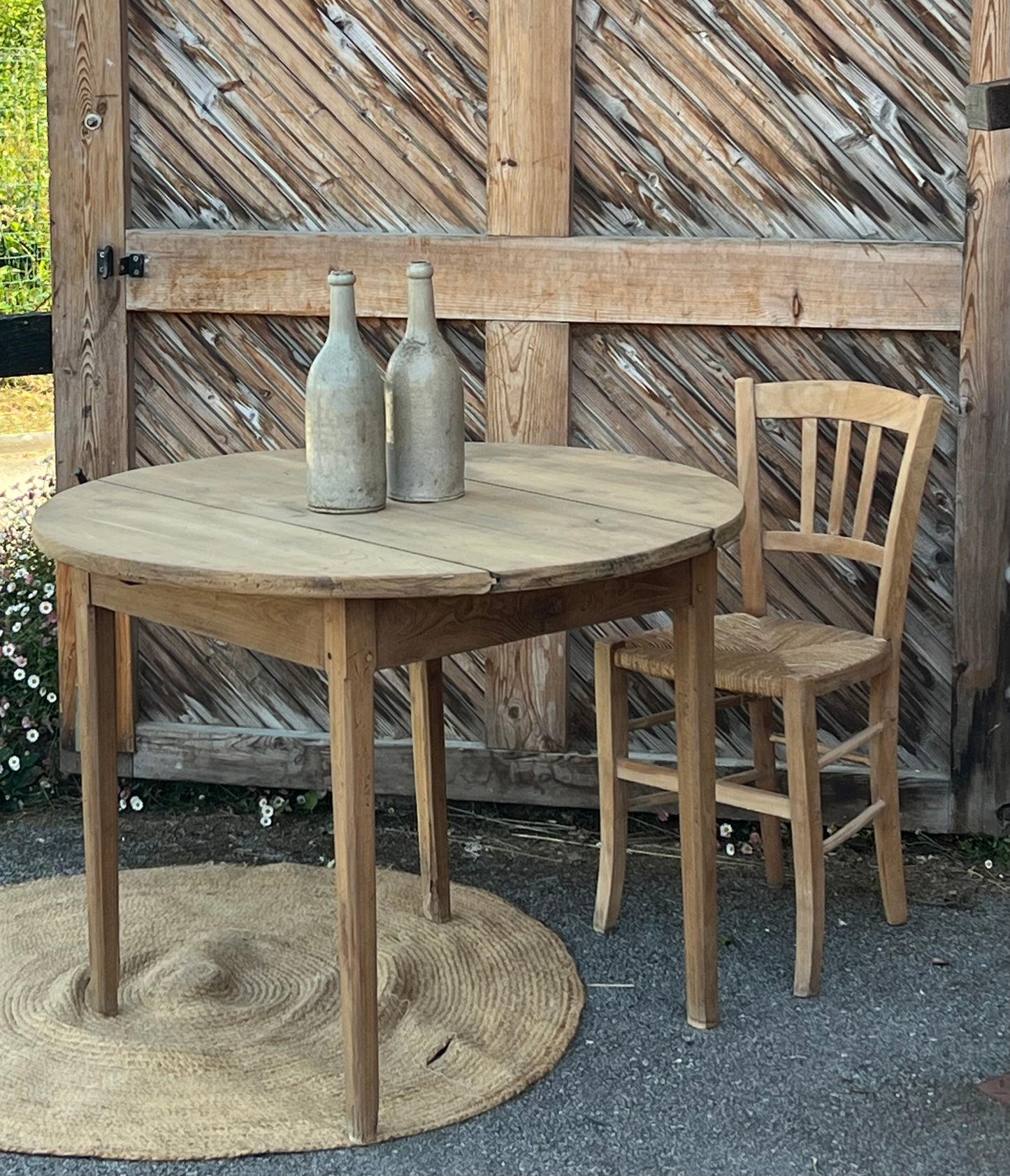 Table ronde ancienne en chêne massif brut