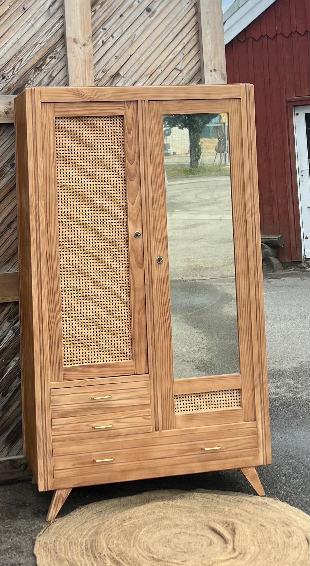 Armoire penderie + étagères ancienne vintage en bois brut et cannage