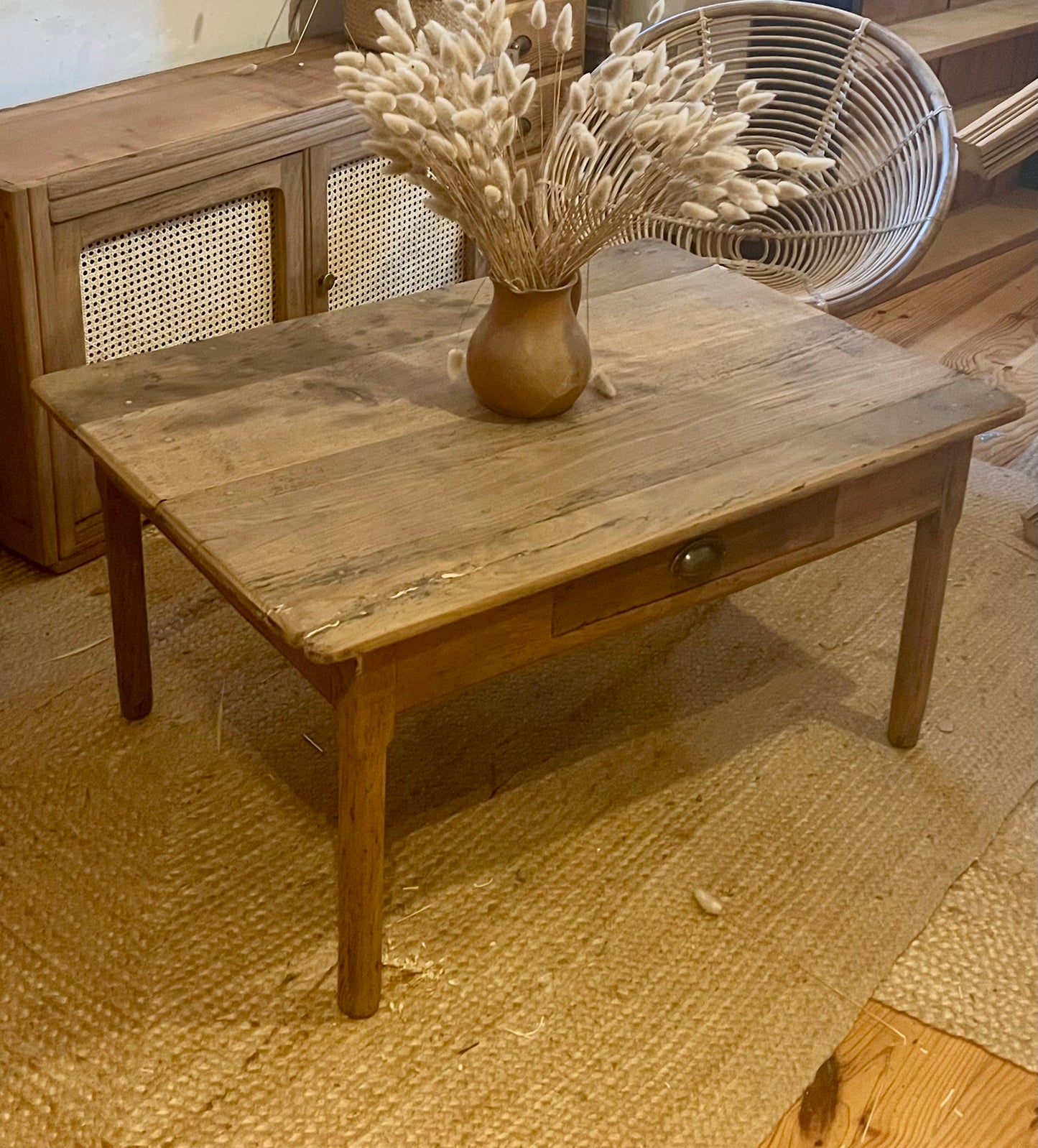 Table basse de ferme ancienne en chêne massif brut
