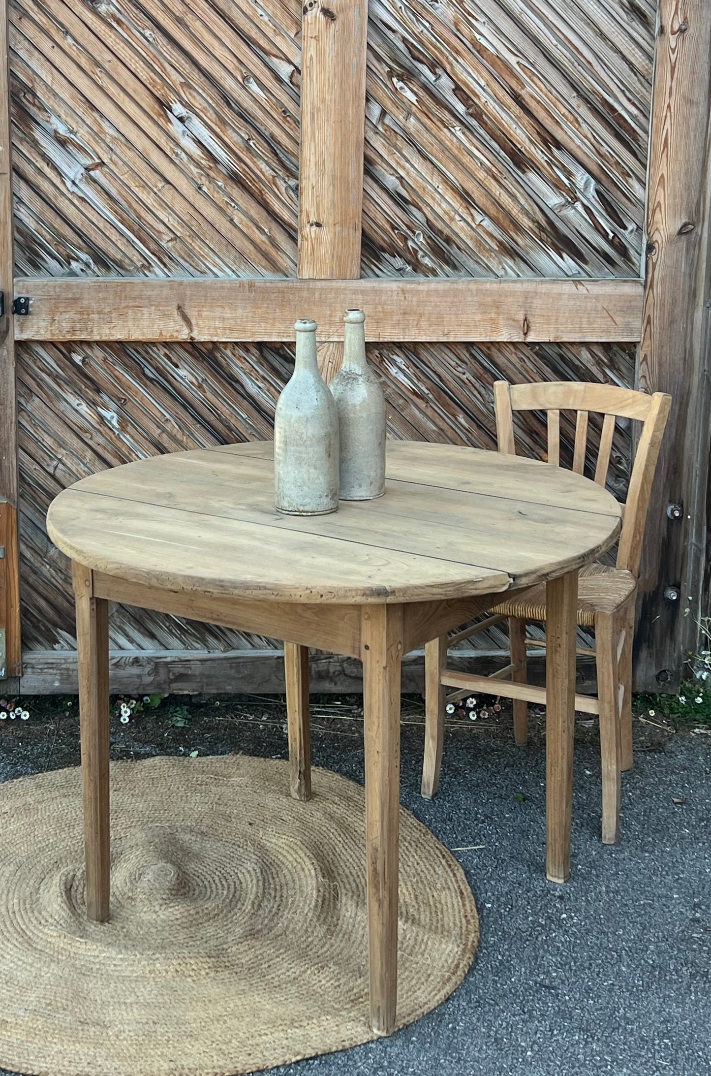 Table ronde ancienne en chêne massif brut