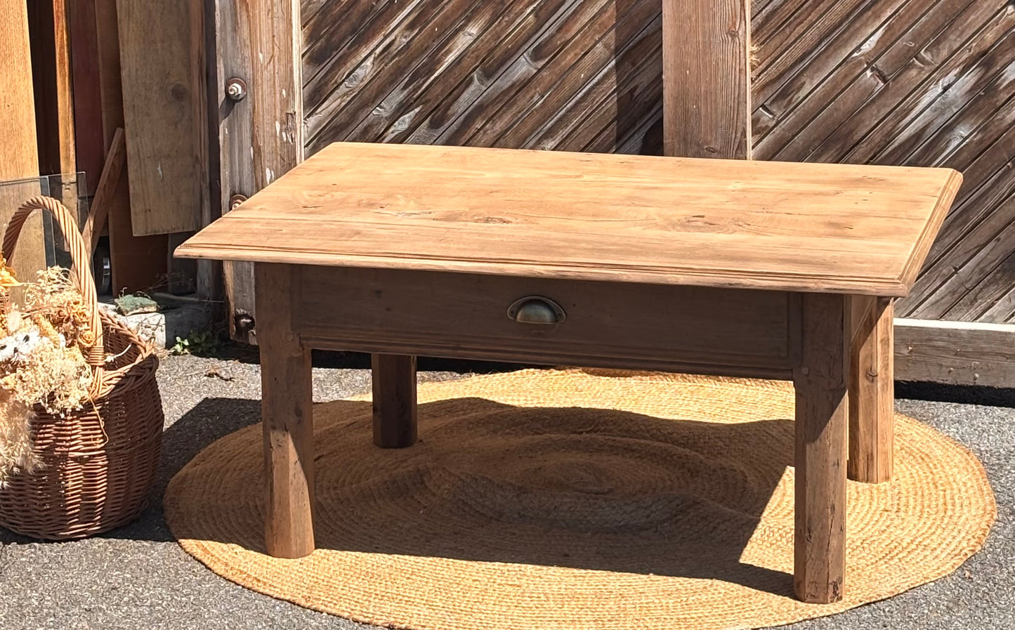 Table basse de ferme ancienne en chêne massif brut 1 tiroir